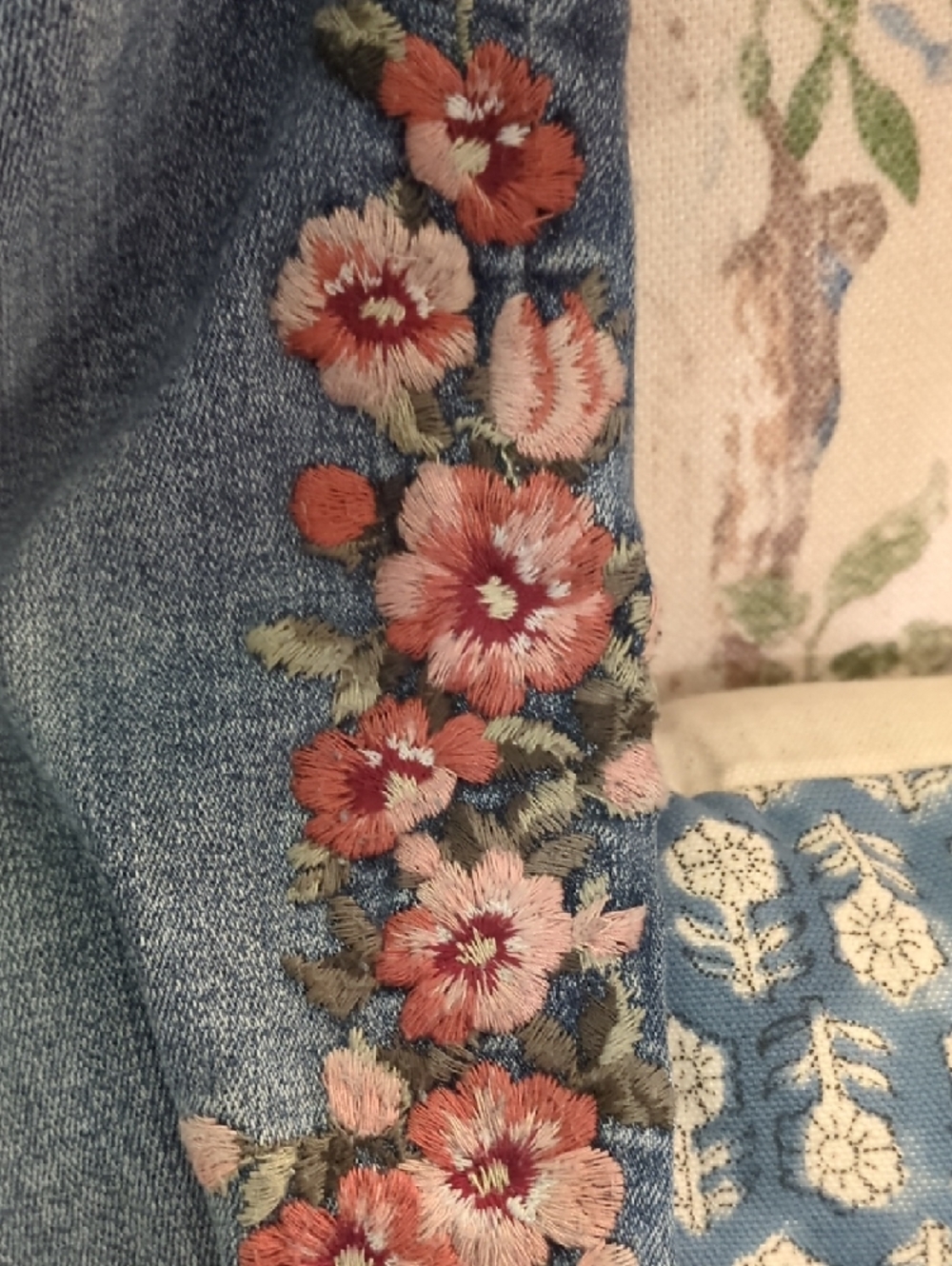 Abercrombie & Fitch Blue Straight-Leg Jeans with Floral Embroidery - Picture 4 of 4